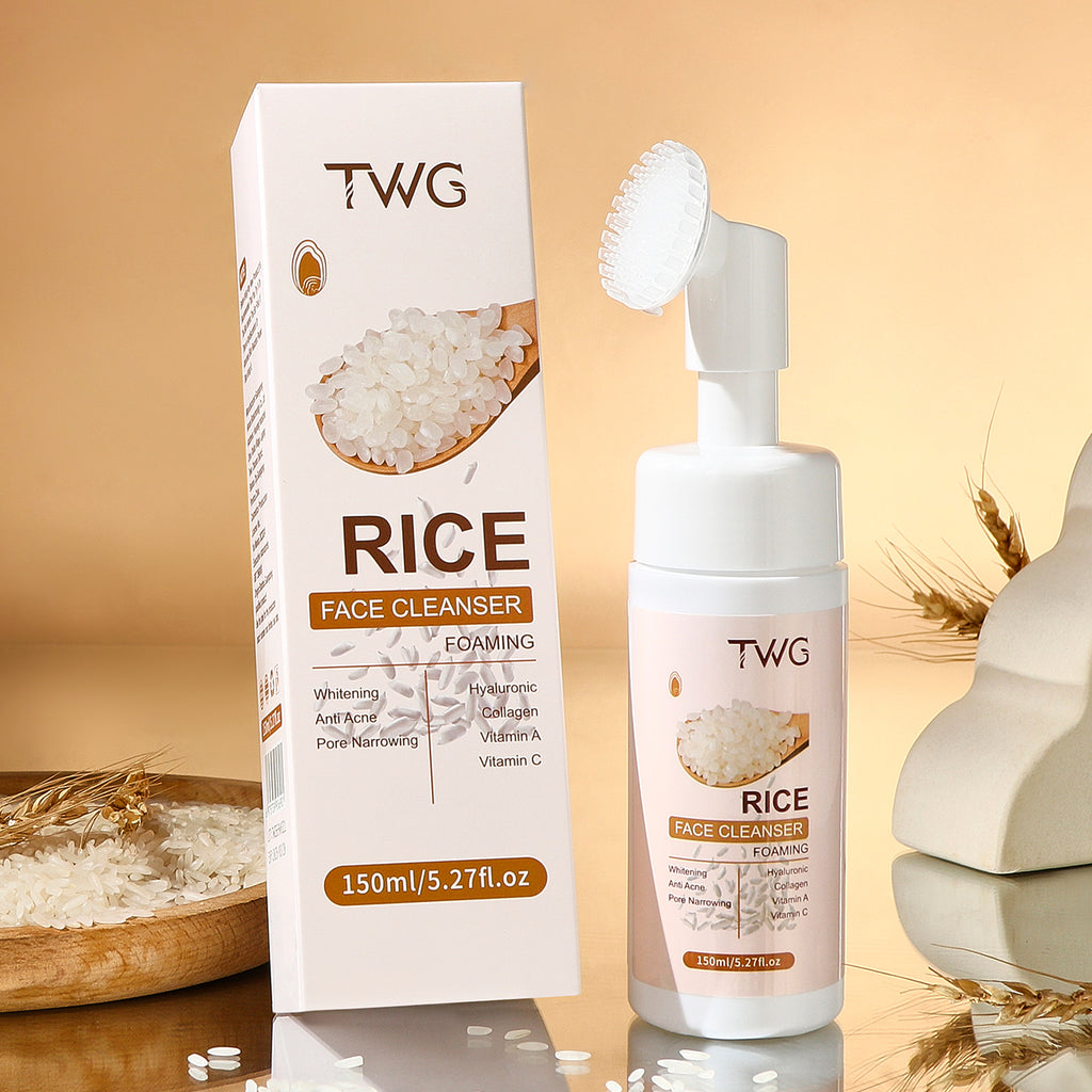 MOUSSE NETTOYANTE A EAU DE RIZ POUR UN VISAGE ÉCLATANT